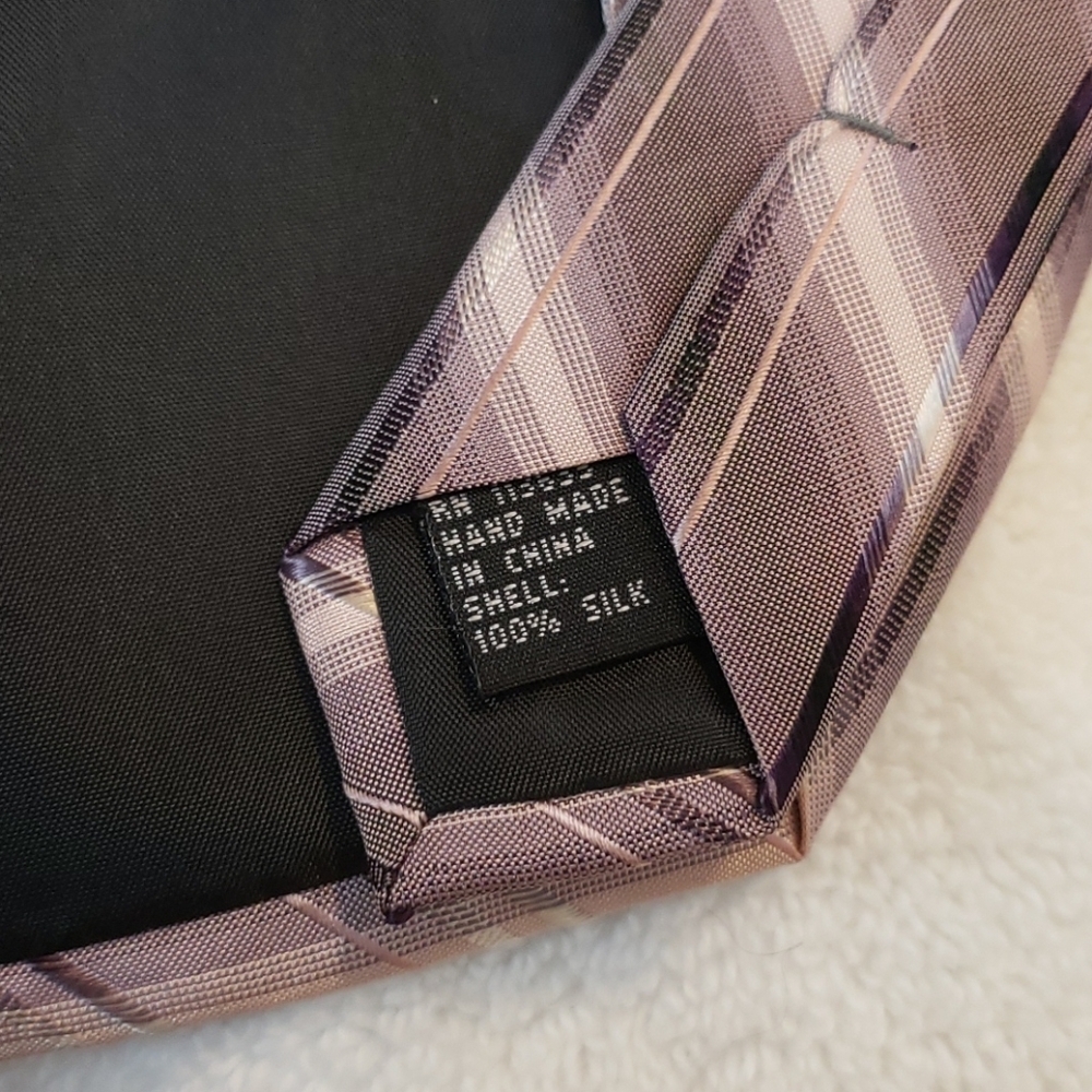 Courage tie - Picture 5 of 5
